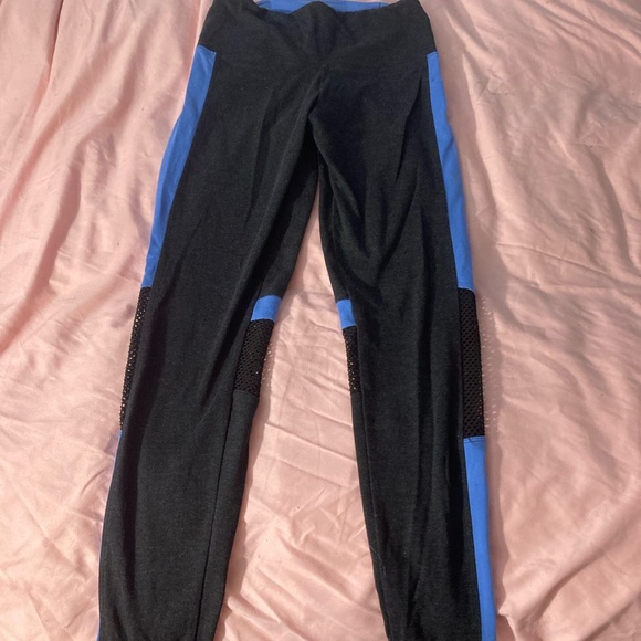 PINK Victoria's Secret Leggings - Black and Blue - Picture 2 of 4
